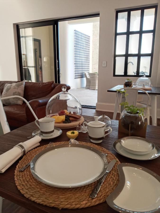 Lagoon Suites Guesthouse Cc 월브스베이 외부 사진