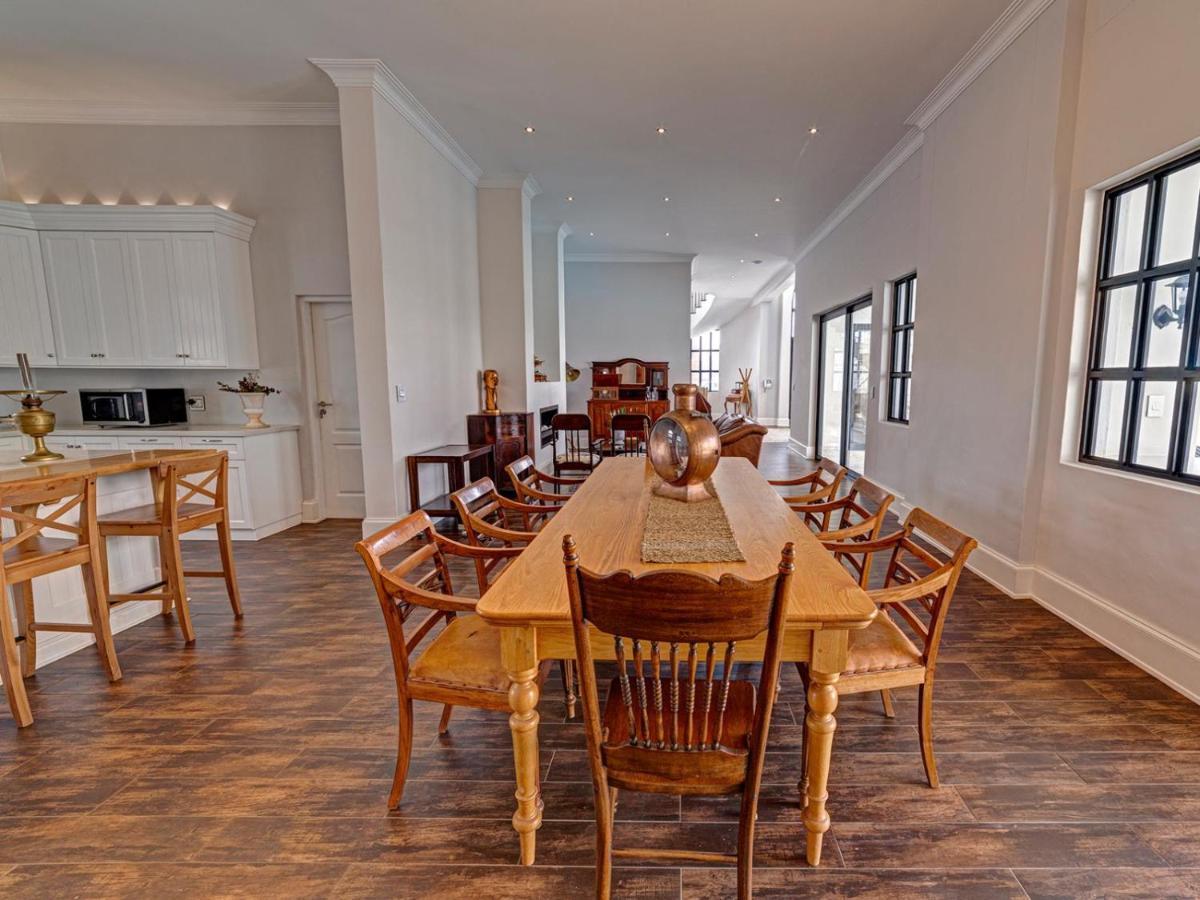 Lagoon Suites Guesthouse Cc 월브스베이 외부 사진