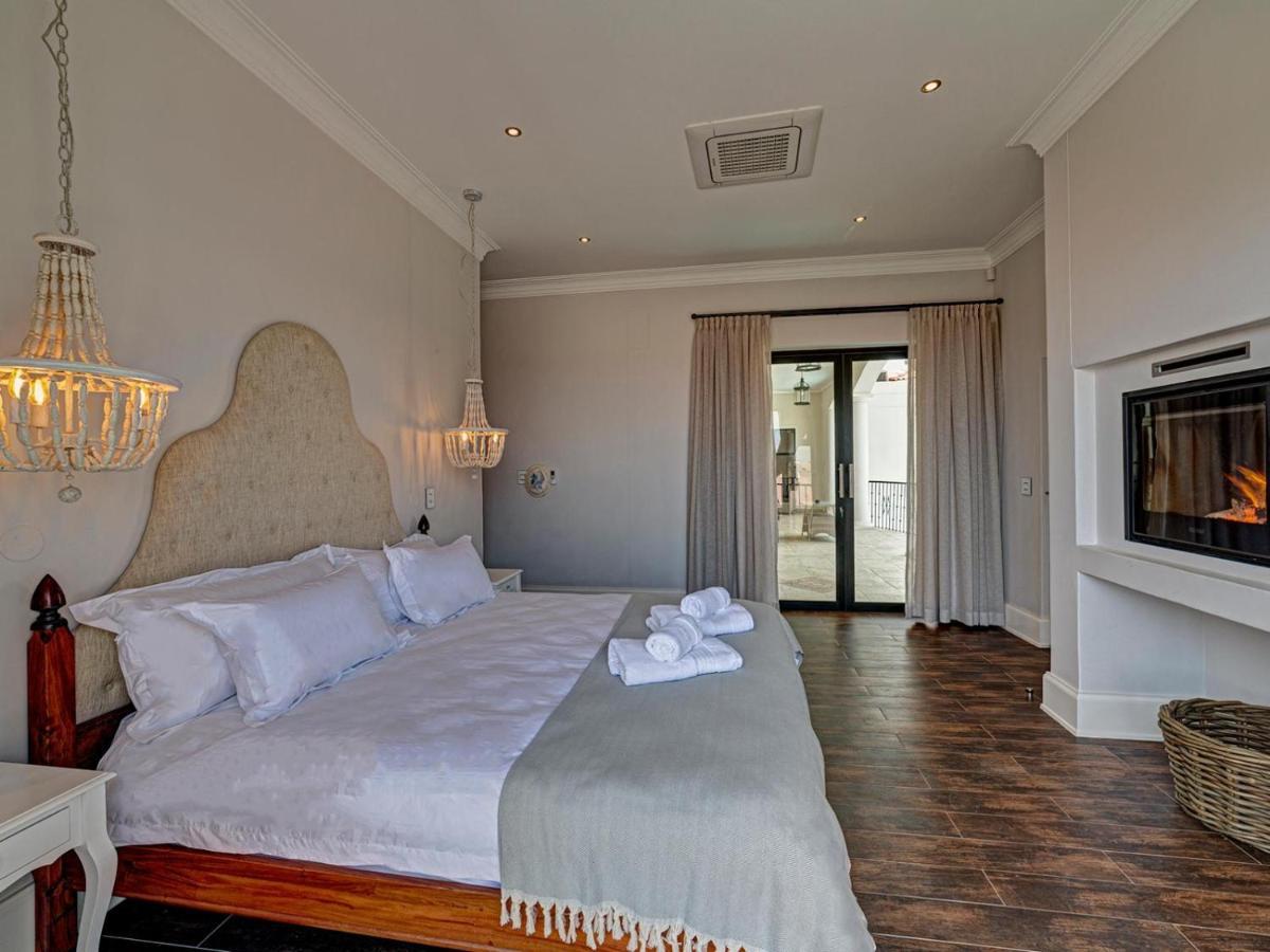 Lagoon Suites Guesthouse Cc 월브스베이 외부 사진