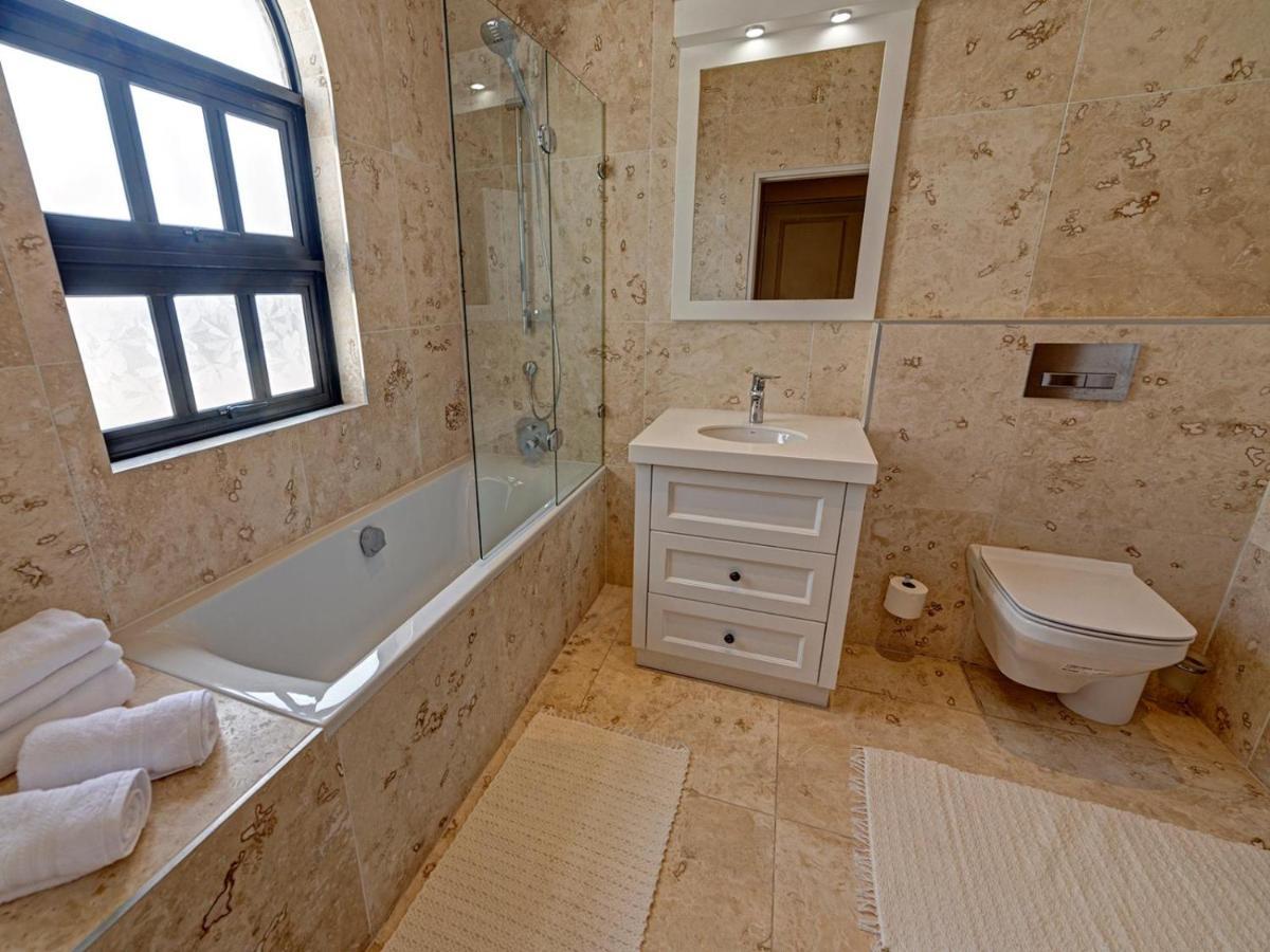 Lagoon Suites Guesthouse Cc 월브스베이 외부 사진